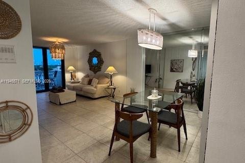 Снять в аренду кондоминиум в Холливуд, Флорида 1 спальня, 79.71м2, № 2004593 - фото 14