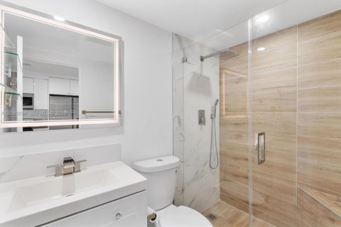 Copropriété à vendre à Bal Harbour, Floride: 44.87 m2 № 2368017 - photo 8