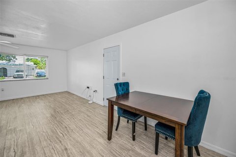 Casa en venta en Pinellas Park, Florida, 2 dormitorios, 78.78 m2 № 2167522 - foto 16