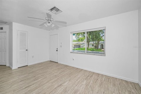 Casa en venta en Pinellas Park, Florida, 2 dormitorios, 78.78 m2 № 2167522 - foto 10