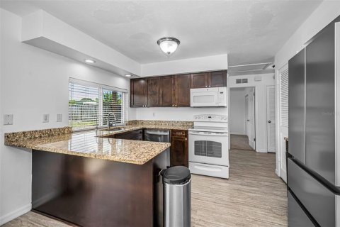 Casa en venta en Pinellas Park, Florida, 2 dormitorios, 78.78 m2 № 2167522 - foto 18