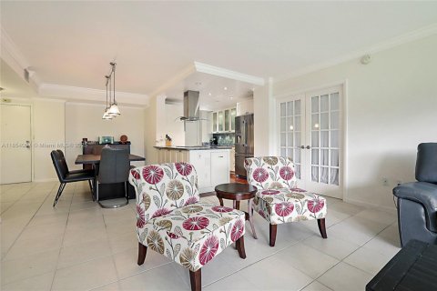 Купить кондоминиум в Майами-Шорс, Флорида 2 спальни, 111.48м2, № 1957381 - фото 6