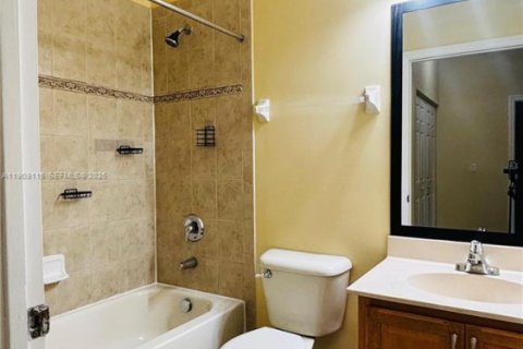 Adosado en alquiler en Margate, Florida, 3 dormitorios, 125.98 m2 № 1968700 - foto 13