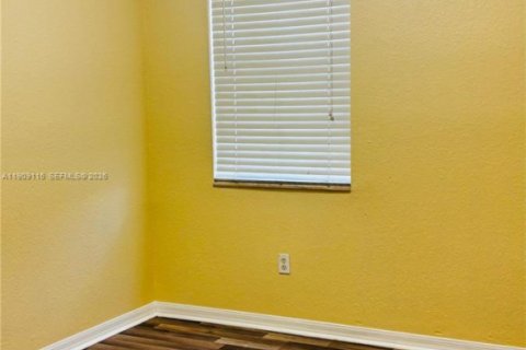 Adosado en alquiler en Margate, Florida, 3 dormitorios, 125.98 m2 № 1968700 - foto 10