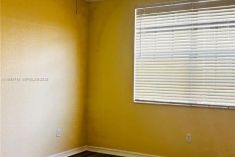 Adosado en alquiler en Margate, Florida, 3 dormitorios, 125.98 m2 № 1968700 - foto 11