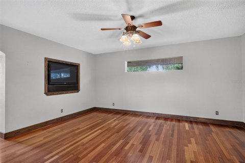 Casa en venta en Yalaha, Florida, 5 dormitorios, 334.45 m2 № 2284032 - foto 26