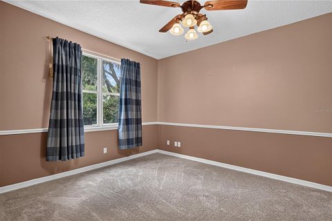 Casa en venta en Yalaha, Florida, 5 dormitorios, 334.45 m2 № 2284032 - foto 29