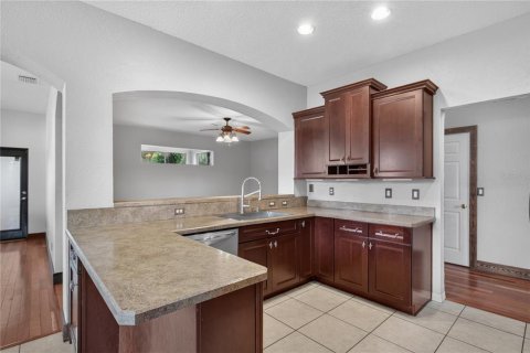 Casa en venta en Yalaha, Florida, 5 dormitorios, 334.45 m2 № 2284032 - foto 19