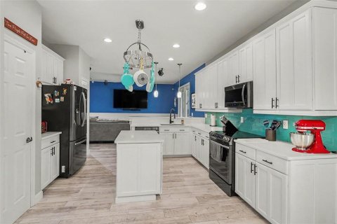 Villa ou maison à vendre à Fort Myers, Floride: 3 chambres, 234.58 m2 № 2157732 - photo 10