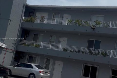 Copropriété à louer à Miami, Floride: 2 chambres, 59.46 m2 № 1945884 - photo 14