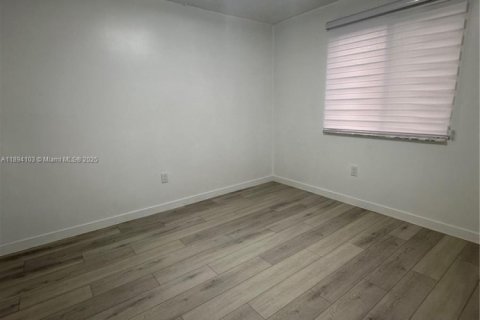 Copropriété à louer à Miami, Floride: 2 chambres, 59.46 m2 № 1945884 - photo 10