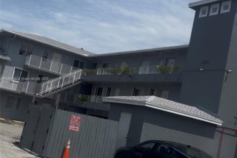 Copropriété à louer à Miami, Floride: 2 chambres, 59.46 m2 № 1945884 - photo 8