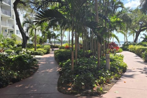 Купить кондоминиум в Майами, Флорида 1 спальня, 72м2, № 1945087 - фото 12