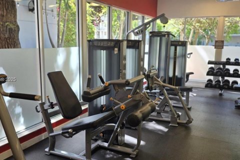 Купить кондоминиум в Майами, Флорида 1 спальня, 72м2, № 1945087 - фото 13