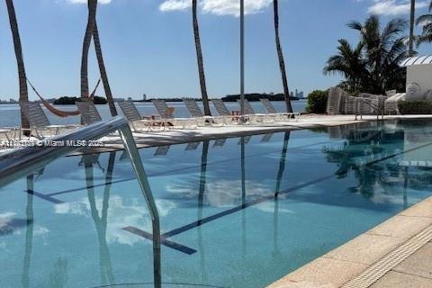 Купить кондоминиум в Майами, Флорида 1 спальня, 72м2, № 1945087 - фото 19