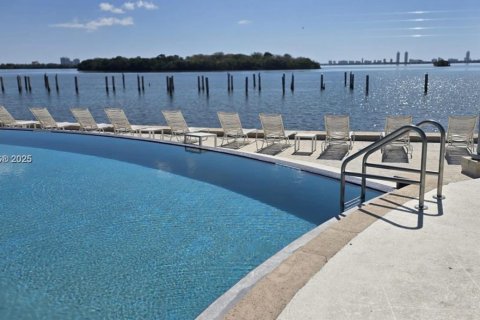 Купить кондоминиум в Майами, Флорида 1 спальня, 72м2, № 1945087 - фото 9