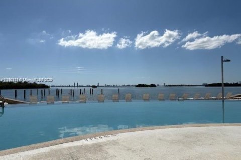 Купить кондоминиум в Майами, Флорида 1 спальня, 72м2, № 1945087 - фото 22