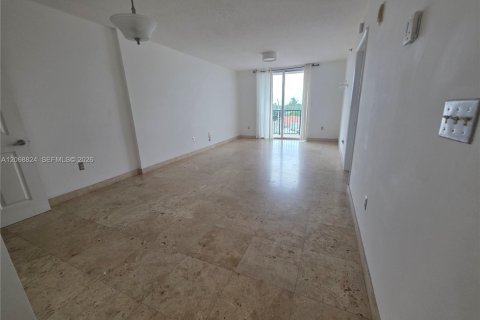 Copropriété à louer à Surfside, Floride: 1 chambre, 69.68 m2 № 2296064 - photo 7
