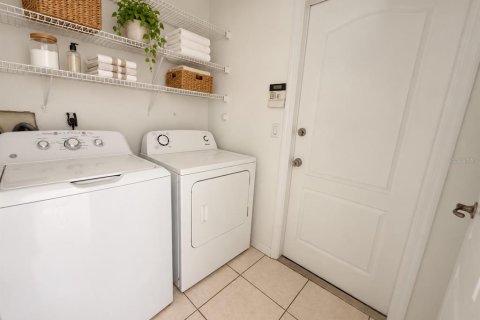 Villa ou maison à louer à Deltona, Floride: 3 chambres, 203.83 m2 № 2416388 - photo 20