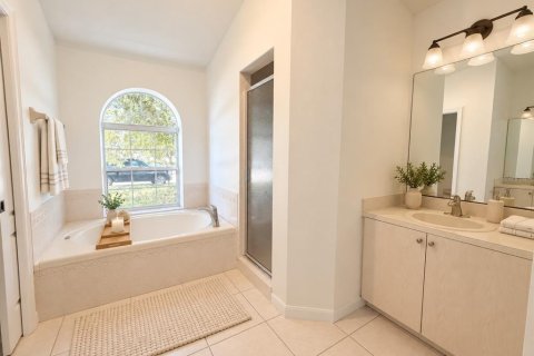 Villa ou maison à louer à Deltona, Floride: 3 chambres, 203.83 m2 № 2416388 - photo 13