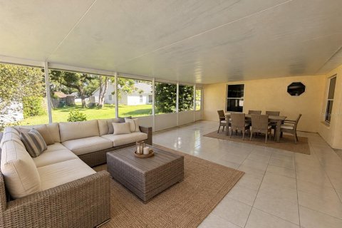Villa ou maison à louer à Deltona, Floride: 3 chambres, 203.83 m2 № 2416388 - photo 16