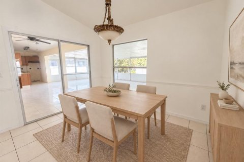 Villa ou maison à louer à Deltona, Floride: 3 chambres, 203.83 m2 № 2416388 - photo 6