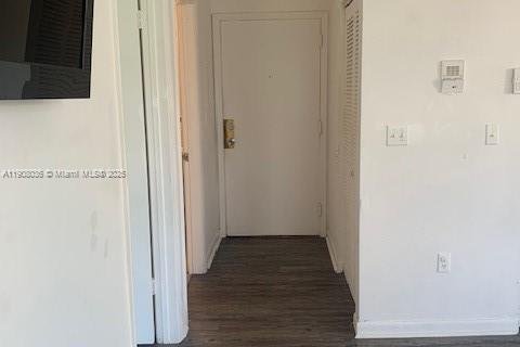 Купить кондоминиум в Майами-Бич, Флорида 1 спальня, 47.75м2, № 1967749 - фото 8