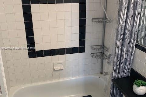 Купить кондоминиум в Майами-Бич, Флорида 1 спальня, 47.75м2, № 1967749 - фото 3