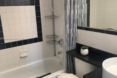 Купить кондоминиум в Майами-Бич, Флорида 1 спальня, 47.75м2, № 1967749 - фото 5