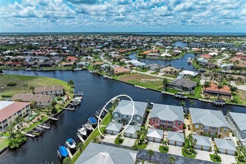 Condo in Punta Gorda, Florida, 3 bedrooms  № 1570421 - photo 2