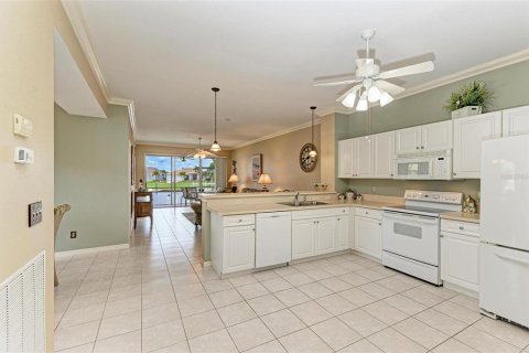 Condo in Punta Gorda, Florida, 3 bedrooms  № 1570421 - photo 11