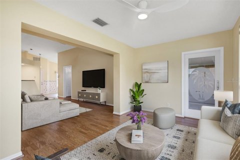 House in Bradenton, Florida 2 bedrooms, 126.35 sq.m. № 2267142 - photo 10
