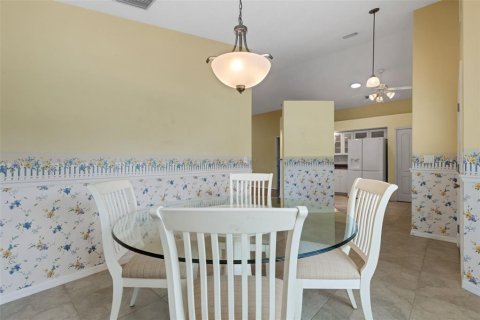 House in Bradenton, Florida 2 bedrooms, 126.35 sq.m. № 2267142 - photo 22