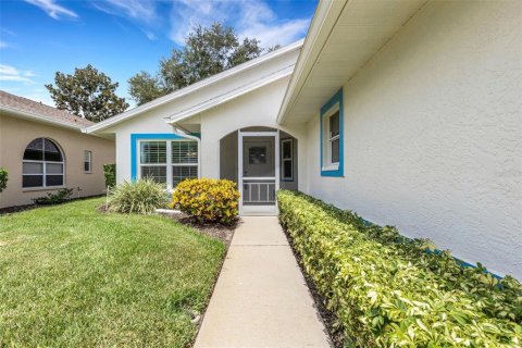 House in Bradenton, Florida 2 bedrooms, 126.35 sq.m. № 2267142 - photo 2
