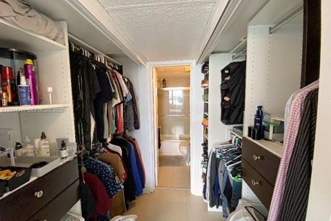 Снять в аренду кондоминиум в Майами-Бич, Флорида 2 спальни, 101.08м2, № 2055917 - фото 9