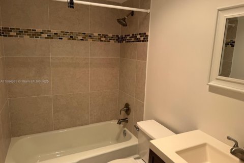 Condo in Davie, Florida, 2 bedrooms  № 1930421 - photo 11