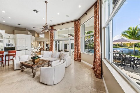 Купить виллу или дом в Уэстон, Флорида 5 спален, 400.32м2, № 2042923 - фото 19