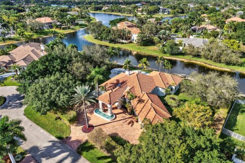 Дом в Уэстон, Флорида 5 спален, 400.32м2 № 2042923