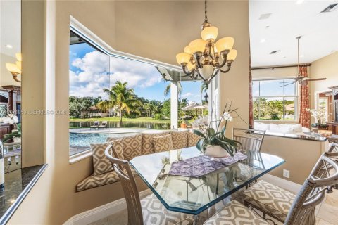 Купить виллу или дом в Уэстон, Флорида 5 спален, 400.32м2, № 2042923 - фото 25