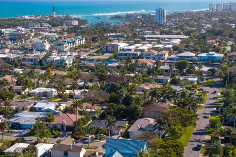 Casa en venta en Lighthouse Point, Florida, 4 dormitorios, 220.27 m2 № 1104725 - foto 1