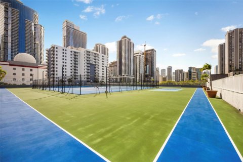 Купить кондоминиум в Майами, Флорида 2 спальни, 83.89м2, № 2053683 - фото 23