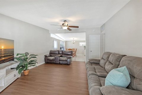 Casa en venta en Bradenton, Florida, 3 dormitorios, 129.13 m2 № 2204054 - foto 6