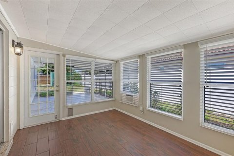 Casa en venta en Bradenton, Florida, 3 dormitorios, 129.13 m2 № 2204054 - foto 9
