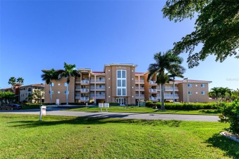 Condo à Punta Gorda, Floride, 2 chambres  № 2130623
