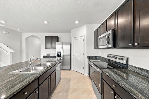 Villa ou maison à louer à Bradenton, Floride: 5 chambres, 248.42 m2 № 2378960 - photo 7