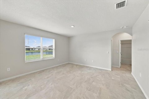 Villa ou maison à louer à Bradenton, Floride: 5 chambres, 248.42 m2 № 2378960 - photo 10