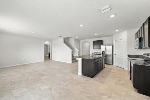 Villa ou maison à louer à Bradenton, Floride: 5 chambres, 248.42 m2 № 2378960 - photo 4