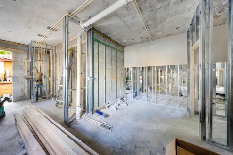 Купить коммерческую недвижимость в Майами, Флорида № 2035722 - фото 6