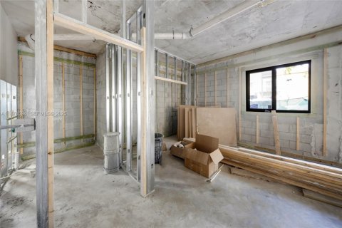 Купить коммерческую недвижимость в Майами, Флорида № 2035722 - фото 7