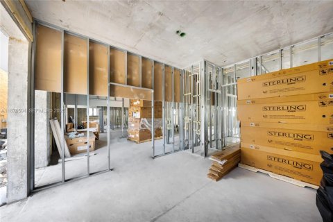 Купить коммерческую недвижимость в Майами, Флорида № 2035722 - фото 24